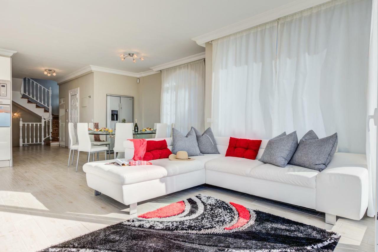 Luxury White Villa With Sea View, Heated Pool Costa Adeje  Kültér fotó