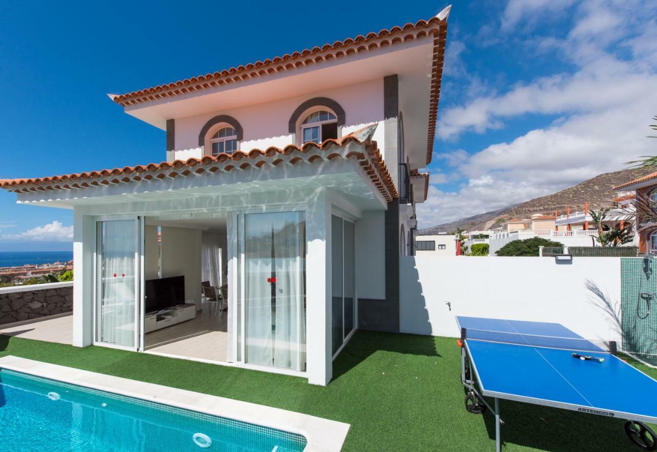 Luxury White Villa With Sea View, Heated Pool Costa Adeje  Kültér fotó