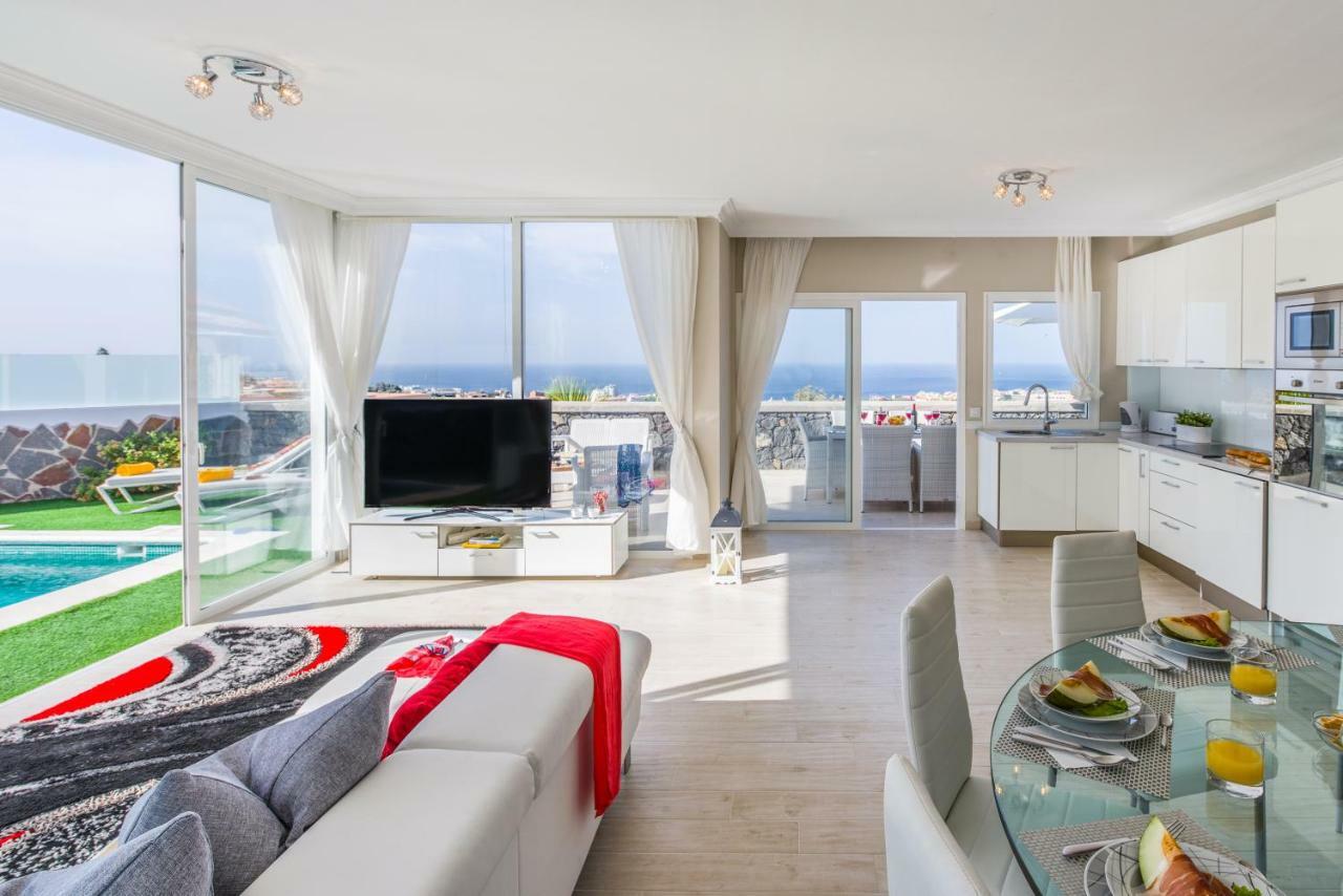 Luxury White Villa With Sea View, Heated Pool Costa Adeje  Kültér fotó