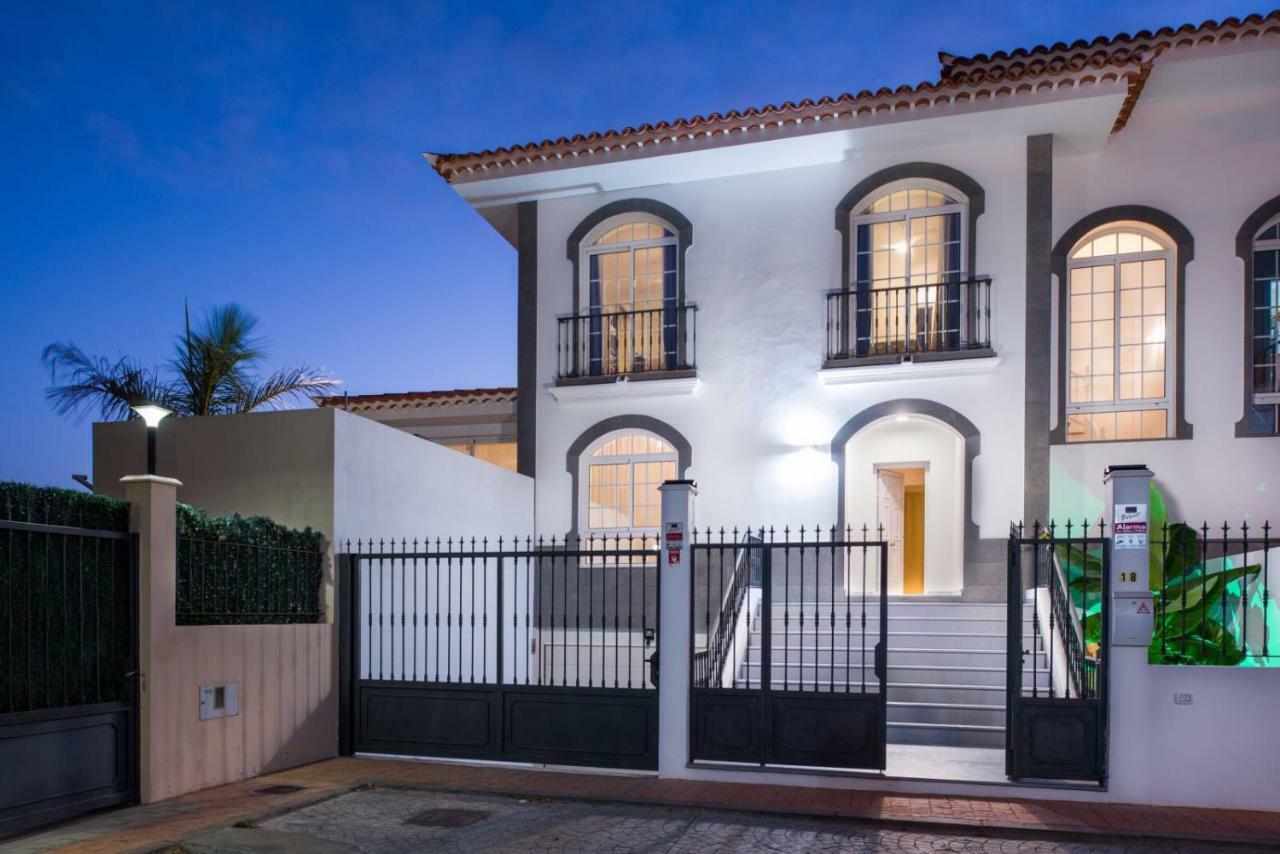 Luxury White Villa With Sea View, Heated Pool Costa Adeje  Kültér fotó