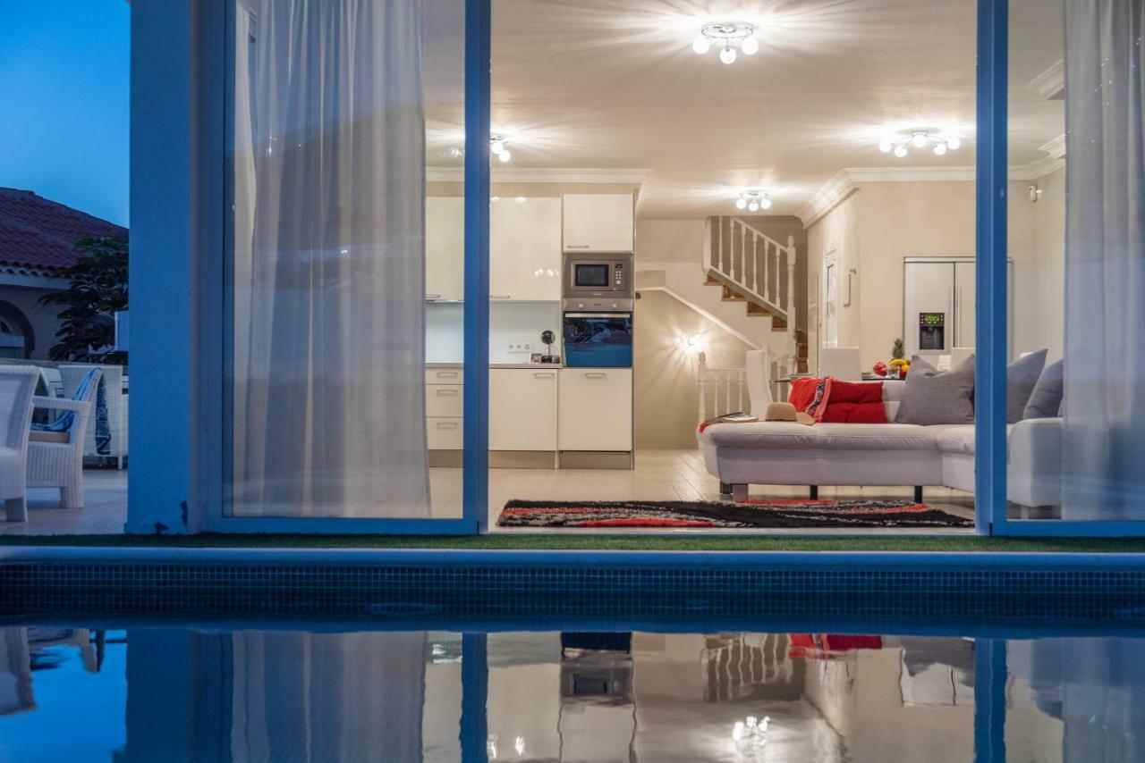 Luxury White Villa With Sea View, Heated Pool Costa Adeje  Kültér fotó