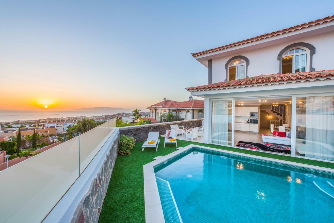 Luxury White Villa With Sea View, Heated Pool Costa Adeje  Kültér fotó